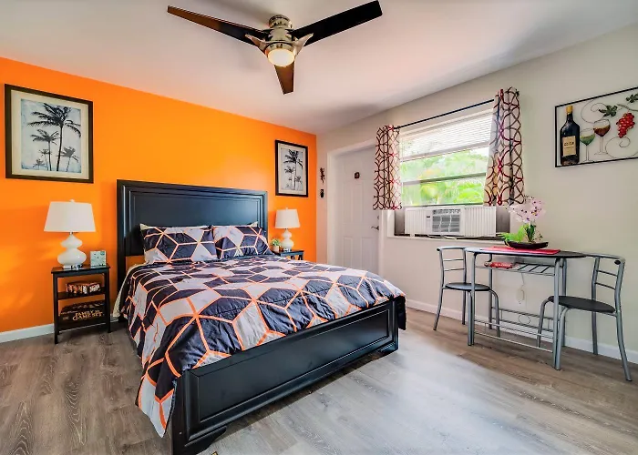 Hainsley Apartments - Walk To Wilton Drive